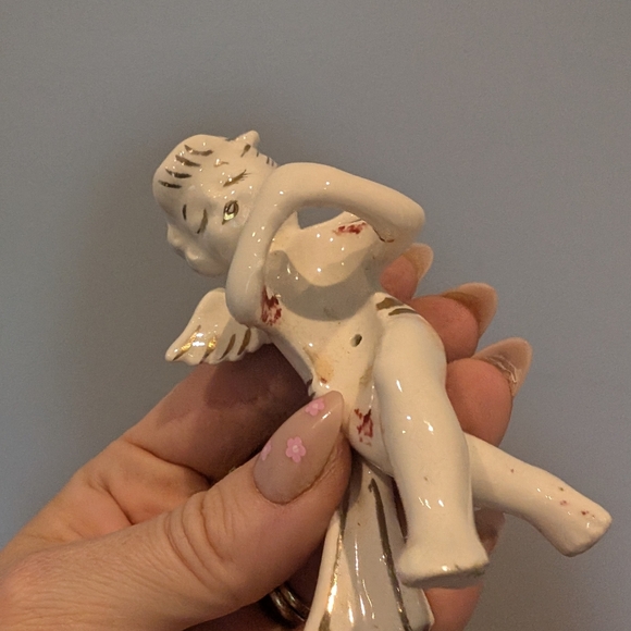 Ceramic Angel Figurine Holds A Candle - Picture 8 of 8